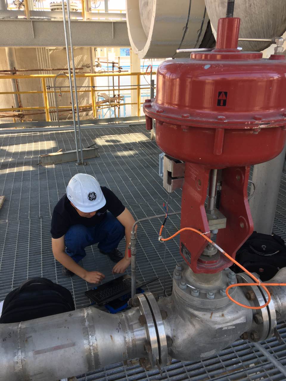 新疆国泰新华现场服务