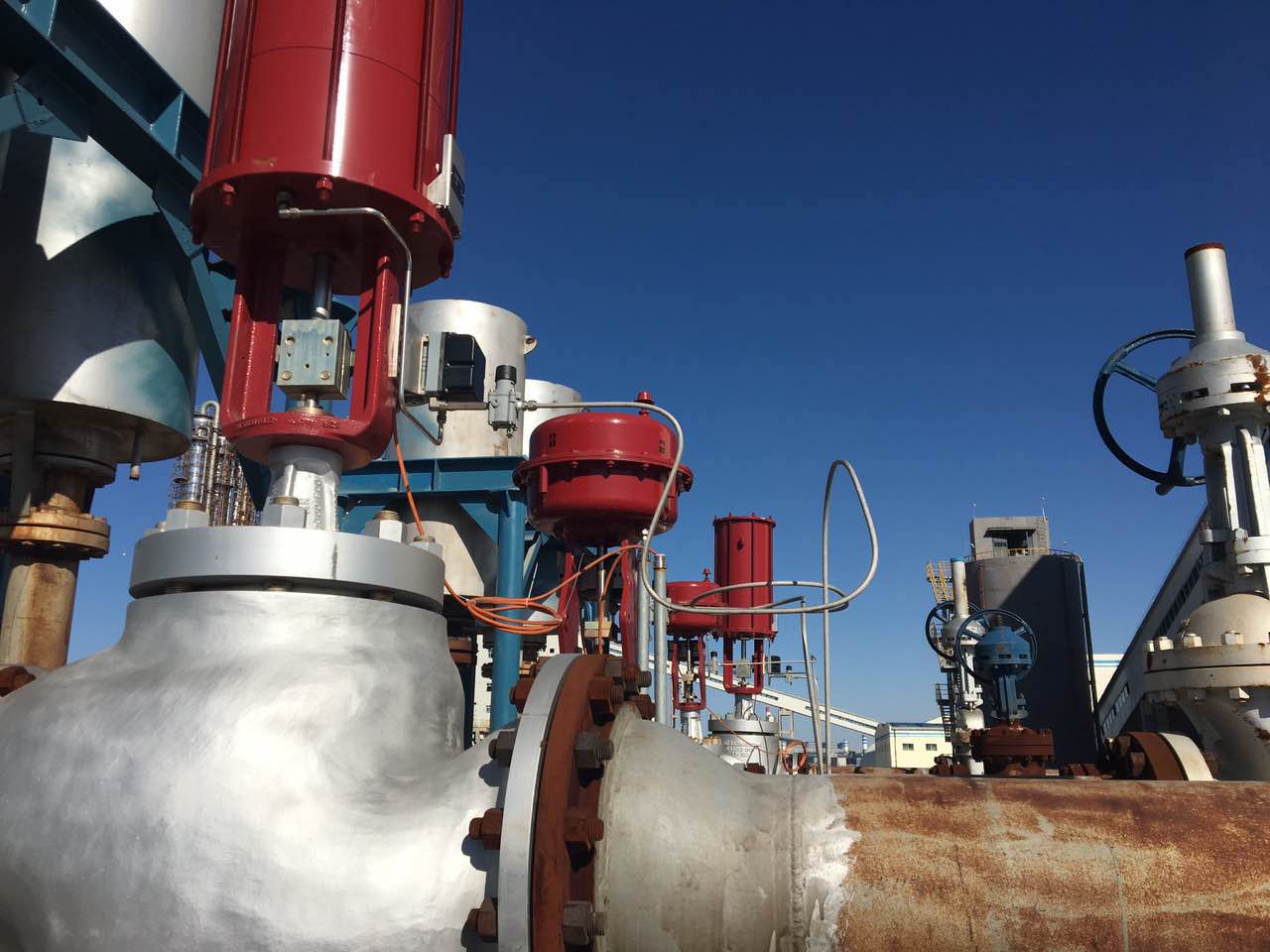 新疆国泰新华现场服务